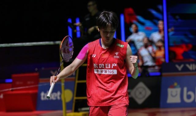 博鱼体育-直落两局！陈雨菲晋级全英羽毛球公开赛女单八强