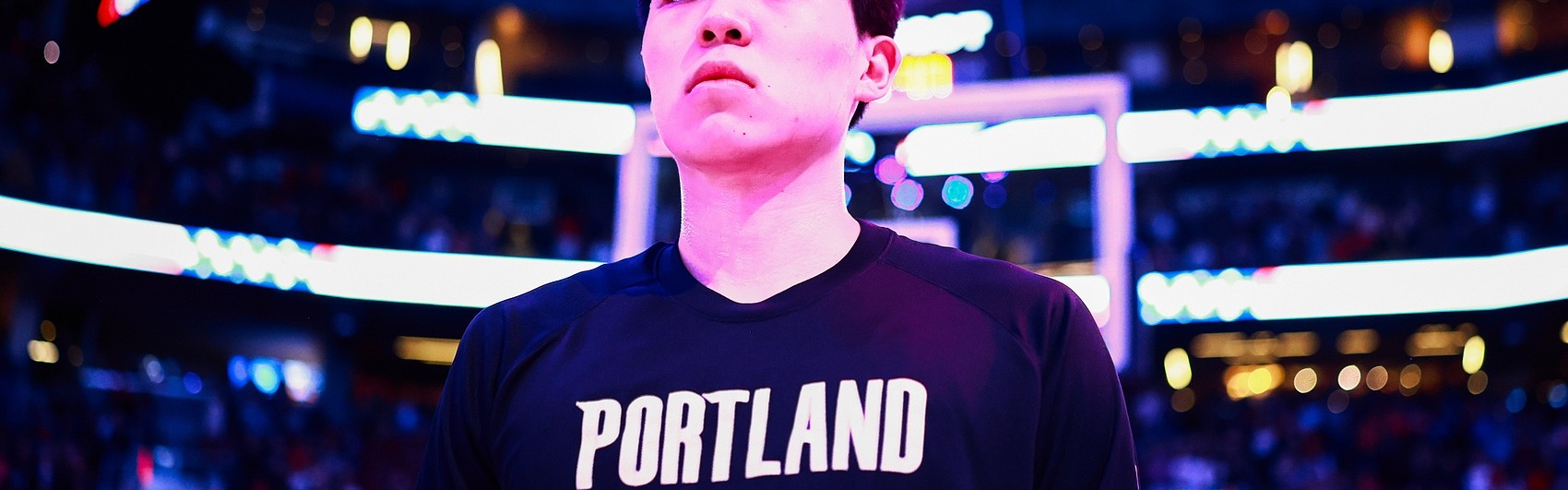 解说：杨瀚森在G联赛有点申京&amp;约基奇的意思 他要提高三分准度