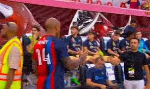 【热身】莱万屡造威胁 登贝莱+德佩破门 巴萨2比0胜